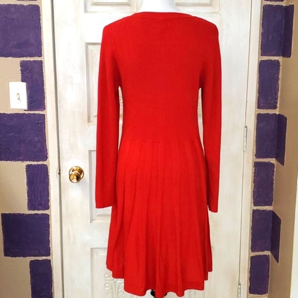 Gorgeous red sweater dress - Picture 3 of 3